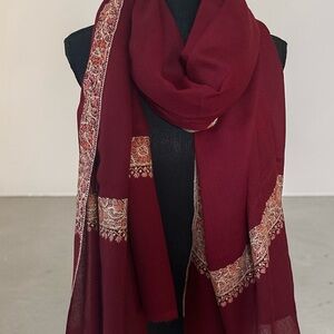 Hand Embroidered Pashmina Shawl: Unisex Kashmir Design
